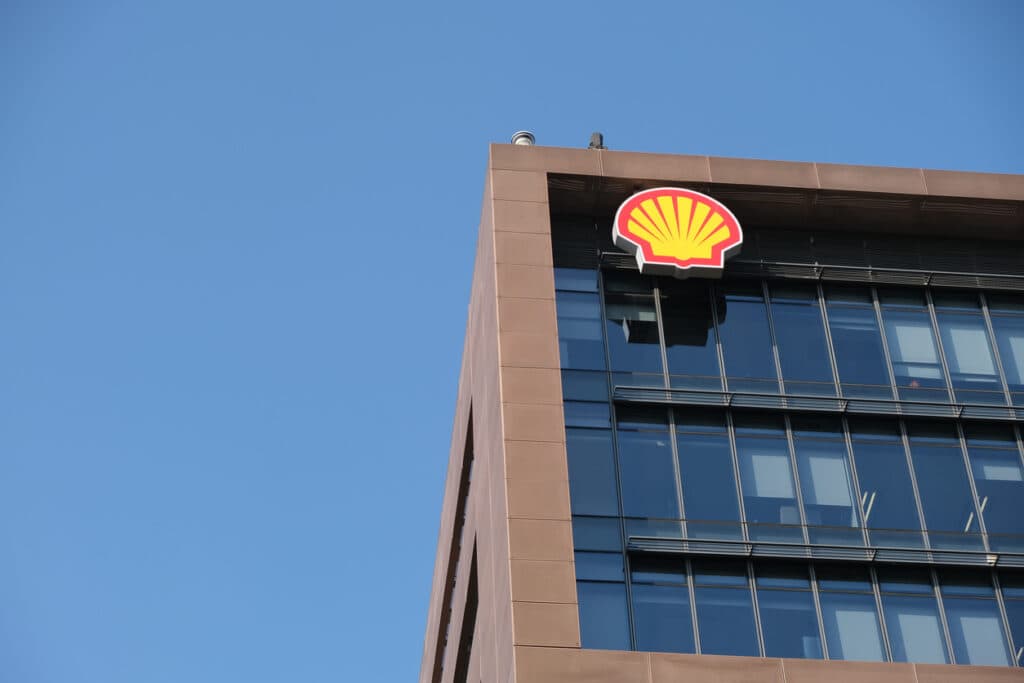 Shell explores partner sale for Brazil offshore Gato do Mato oil project