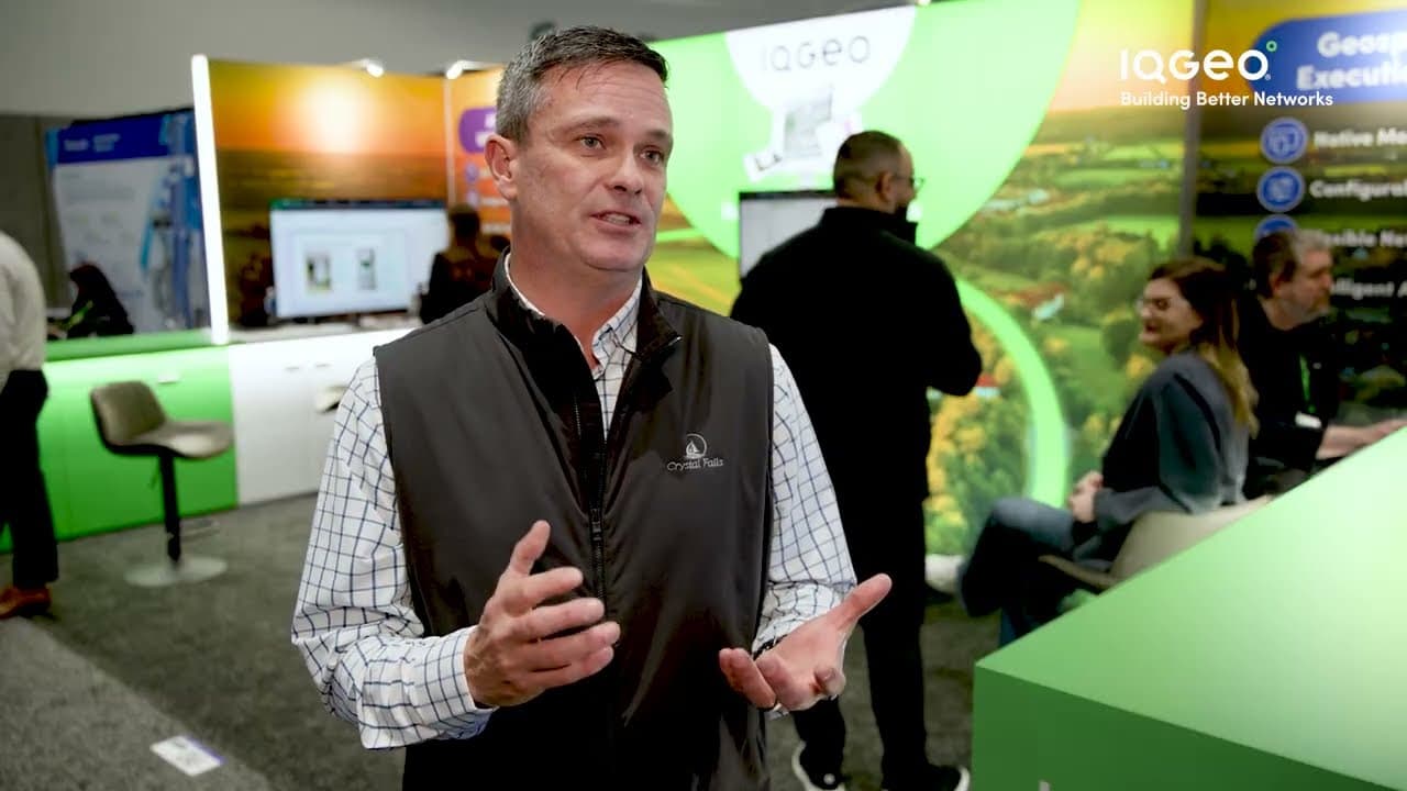 How can geospatial software simplify field work for utilities?