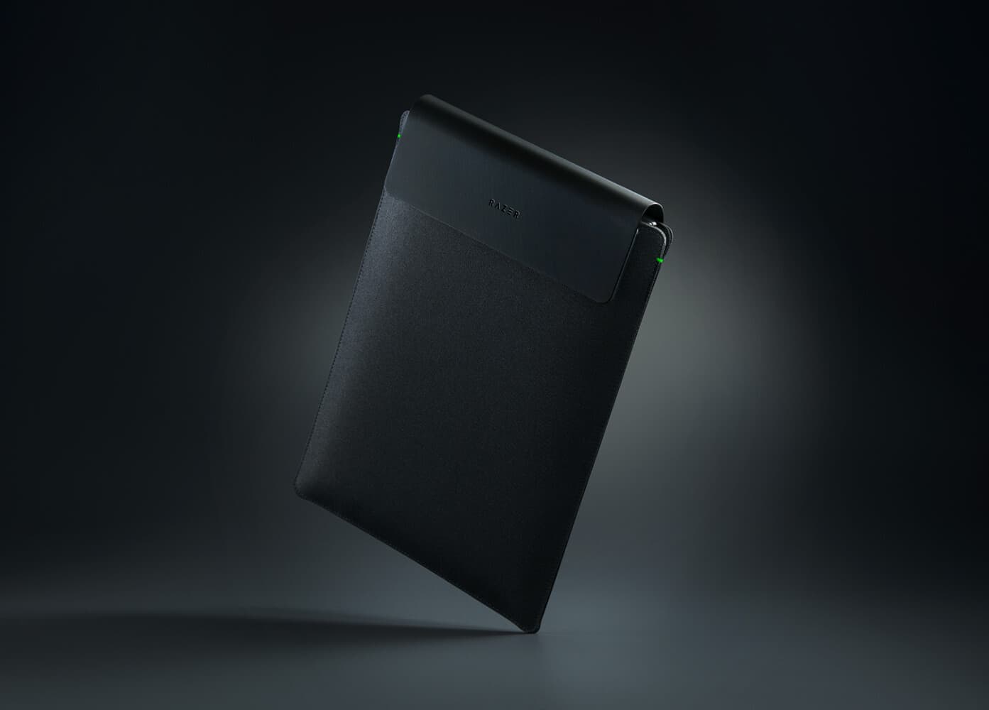 (PR) Razer Elevates Everyday Carry with the Laptop Sleeve 16-inch with Wireless Charging